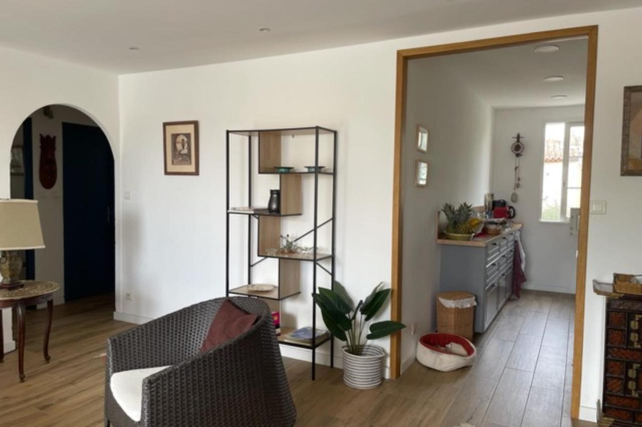 Charming Apartment Overlooking The Lake City Grimaud Eksteriør bilde
